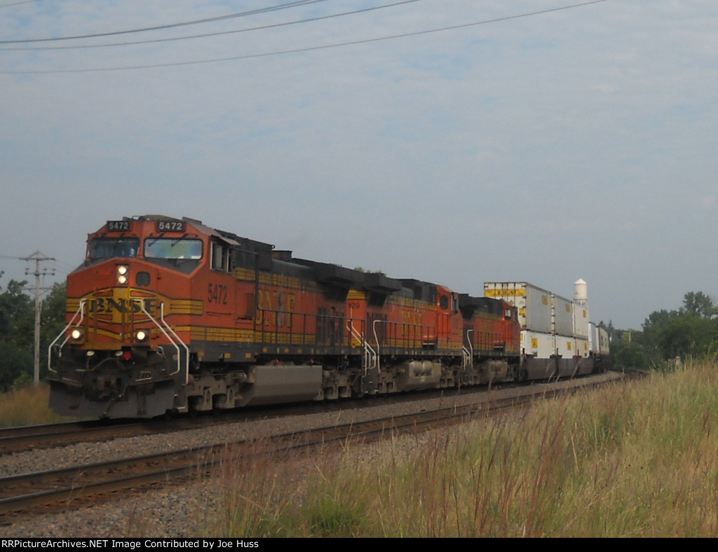 BNSF 5472 East